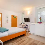 Apartman Bis 1 & 2 *