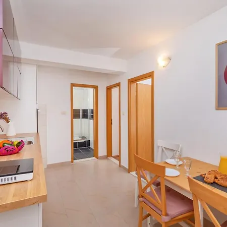 Bis 1 & 2 * Дубровник